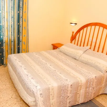 Fenix Hotel 2*